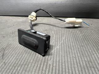 Кнопка открывания багажника Mazda BIANTE CCFFW, CCEFW, CCEAW, CC3FW LF 5 ракурс