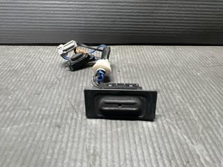 Кнопка открывания багажника Nissan MARCH