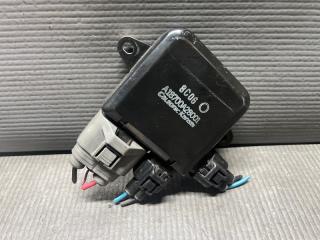 Запчасть блок управления вентилятором охлаждения Nissan JUKE