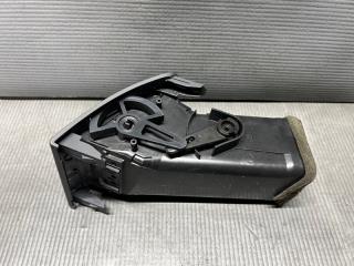 Воздуховод правый Toyota NOAH AZR60, AZR65 1AZ 55650-28120 4 ракурс