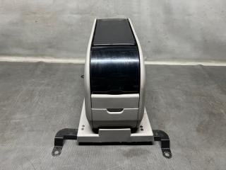 Бардачок между сиденьями Toyota VOXY ZRR70 3ZR 2 ракурс Бардачок между сиденьями Toyota VOXY ZRR70 3ZR 2 ракурс