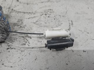 Доводчик двери левый задний Toyota NOAH AZR60, AZR65 1AZ 69641-28010 4 ракурс
