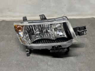 Фара передняя правая Toyota BB