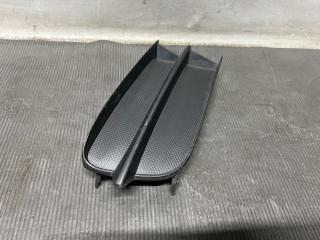 Заглушка бампера правая передняя Toyota WISH ZGE20 2ZR 52127-68060 2 ракурс