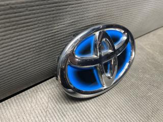 Эмблема передняя Toyota PRIUS ZVW30 2ZR 75311-47011 2 ракурс Эмблема передняя Toyota PRIUS ZVW30 2ZR 75311-47011 2 ракурс