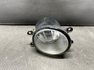 Запчасть туманка передняя правая Toyota ALLION