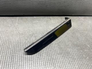 Заглушка полоза сдвижной двери правая задняя Toyota ALPHARD ANH10 2AZ 68373-58010 2 ракурс
