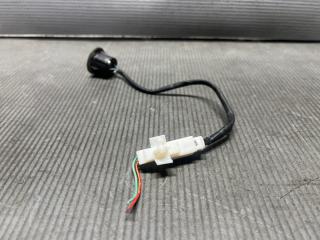 Кнопка открывания багажника Mazda DEMIO DE3FS ZJ D651624B0A 3 ракурс