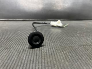 Кнопка открывания багажника Mazda DEMIO DE3FS ZJ D651624B0A 5 ракурс
