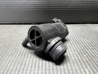 Мотор бачка омывателя Toyota VOXY AZR60, AZR65 85330-60140 5 ракурс