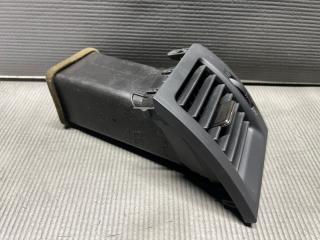 Воздуховод правый Toyota VOXY AZR60 1AZ 55650-28180 3 ракурс