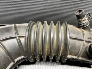 Патрубок воздушн.фильтра Honda STEPWGN RG1 K20A 17228RTA000 2 ракурс