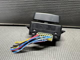 Кнопка правая передняя Subaru LEGACY BR9 EJ25 64176AJ000 3 ракурс