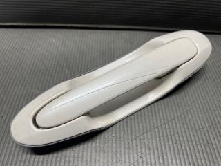Ручка двери правая задняя Mazda MPV LW3W, LW5W, LWEW, LWFW FS 2 ракурс
