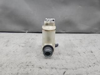 Запчасть мотор бачка омывателя Nissan SUNNY