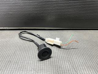 Кнопка открывания багажника Mazda DEMIO