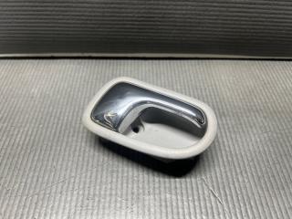 Ручка двери внутренняя правая передняя Mazda BONGO FRIENDEE SG5W, SGE3, SGL3, SGL5, SGLR, SGLW WL-T S05B58410A 3 ракурс