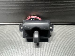 Кнопка правая передняя Subaru LEGACY BR9 EJ25 64176AJ000 1 ракурс