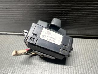 Кнопка правая передняя Subaru LEGACY BR9 EJ25 64176AJ000 3 ракурс
