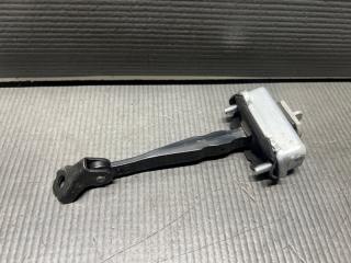 Ограничитель двери правый передний Nissan ELGRAND E52 QR25 804301JA1A 4 ракурс