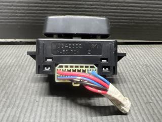 Кнопка правая передняя Subaru LEGACY BR9 EJ25 64176AJ000 3 ракурс
