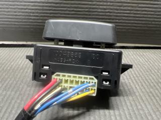 Кнопка правая передняя Subaru LEGACY BR9 EJ25 64176AJ000 3 ракурс