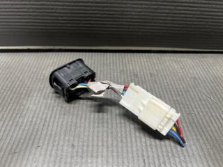 Кнопка правая передняя Subaru OUTBACK BR9 EJ25 64176AJ020JC 2 ракурс Кнопка правая передняя Subaru OUTBACK BR9 EJ25 64176AJ020JC 2 ракурс