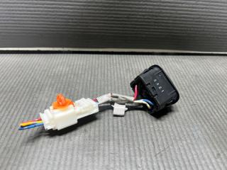 Кнопка правая передняя Subaru OUTBACK BR9 EJ25 64176AJ020JC 3 ракурс Кнопка правая передняя Subaru OUTBACK BR9 EJ25 64176AJ020JC 3 ракурс