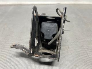 Подушка двигателя задняя Nissan TEANA J31 VQ23 113208Y100, 113218J100 5 ракурс Подушка двигателя задняя Nissan TEANA J31 VQ23 113208Y100, 113218J100 5 ракурс