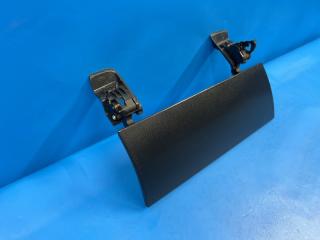 Крышка бардачка левая передняя Toyota VOXY AZR60 1AZ 55042-28030 2 ракурс Крышка бардачка левая передняя Toyota VOXY AZR60 1AZ 55042-28030 2 ракурс