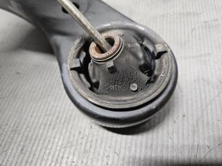 Рычаг правый передний Toyota VOXY AZR60 1AZ 48068-29245 5 ракурс