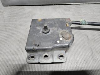 Крепление запасного колеса Toyota WISH ZGE20, ZGE21, ZGE25 2ZR 51900-68010 4 ракурс Крепление запасного колеса Toyota WISH ZGE20, ZGE21, ZGE25 2ZR 51900-68010 4 ракурс