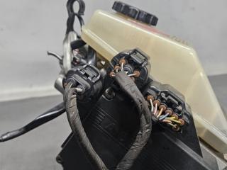 Главный тормозной цилиндр Toyota PROGRES JCG10 1JZ 47050-51010, 47210-51041 5 ракурс