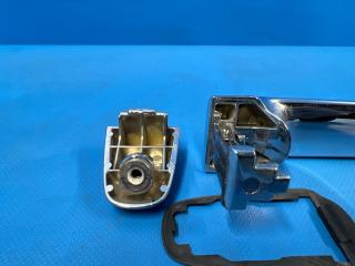 Ручка двери правая задняя Toyota VOXY AZR60, AZR65 1AZ 69230-58010 5 ракурс