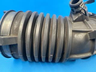 Патрубок воздушн.фильтра Honda STEPWGN RK1 R20A 17225-R0A-003 2 ракурс