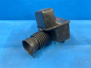 Патрубок воздушн.фильтра Nissan PRESAGE TU31 QR25 16576-CN000 4 ракурс