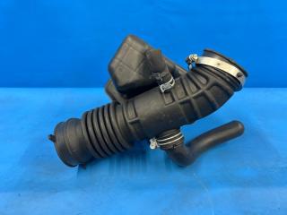 Патрубок воздушн.фильтра Nissan PRESAGE TU31 QR25 16576-CN000 5 ракурс