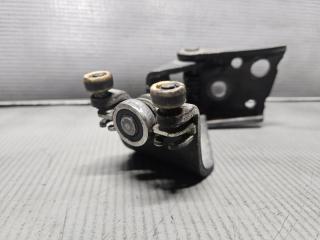 Ролик раздвижной двери правый задний Honda STEPWGN RG1, RG2, RG3, RG4 K20A 4 ракурс