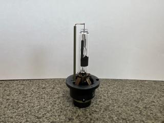 Лампа ксенон Toyota PRIUS NHW20 90981-20028, HARISON D4R 35W 3 ракурс Лампа ксенон Toyota PRIUS NHW20 90981-20028, HARISON D4R 35W 3 ракурс