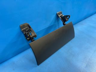 Крышка бардачка левая передняя Toyota VOXY AZR60 1AZ 55042-28030 2 ракурс Крышка бардачка левая передняя Toyota VOXY AZR60 1AZ 55042-28030 2 ракурс