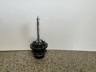 Лампа ксенон Toyota ISIS ANM10 1AZ 90981-20028, OSRAM D4S. 35W 1 ракурс Лампа ксенон Toyota ISIS ANM10 1AZ 90981-20028, OSRAM D4S. 35W 1 ракурс