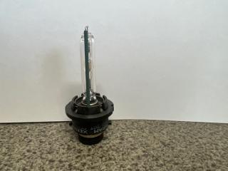 Лампа ксенон Toyota ISIS ANM10 1AZ 90981-20028, OSRAM D4S. 35W 1 ракурс Лампа ксенон Toyota ISIS ANM10 1AZ 90981-20028, OSRAM D4S. 35W 1 ракурс
