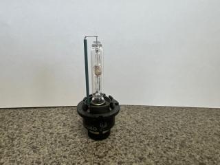 Лампа ксенон Toyota ISIS ANM10 1AZ 90981-20028, OSRAM D4S. 35W 2 ракурс Лампа ксенон Toyota ISIS ANM10 1AZ 90981-20028, OSRAM D4S. 35W 2 ракурс