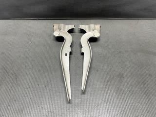 Петля капота Toyota OPA ZCT10 1ZZ 53410-63010 1 ракурс Петля капота Toyota OPA ZCT10 1ZZ 53410-63010 1 ракурс