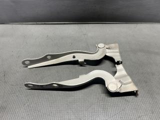Петля капота Toyota OPA ZCT10 1ZZ 53410-63010 2 ракурс Петля капота Toyota OPA ZCT10 1ZZ 53410-63010 2 ракурс