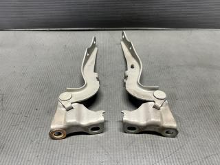 Петля капота Toyota OPA ZCT10 1ZZ 53410-63010 3 ракурс Петля капота Toyota OPA ZCT10 1ZZ 53410-63010 3 ракурс