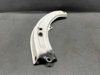 Планка под фары правая передняя Toyota ISIS ZGM10 2ZR 53213-44020 3 ракурс