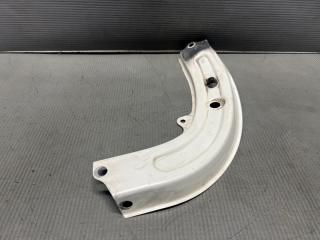 Планка под фары правая передняя Toyota ISIS ZGM10 2ZR 53213-44020 2 ракурс