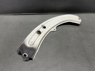 Планка под фары правая передняя Toyota ISIS ZGM10 2ZR 53213-44020 3 ракурс