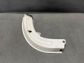 Планка под фары левая передняя Toyota ISIS ZGM10 2ZR 53214-44020 2 ракурс